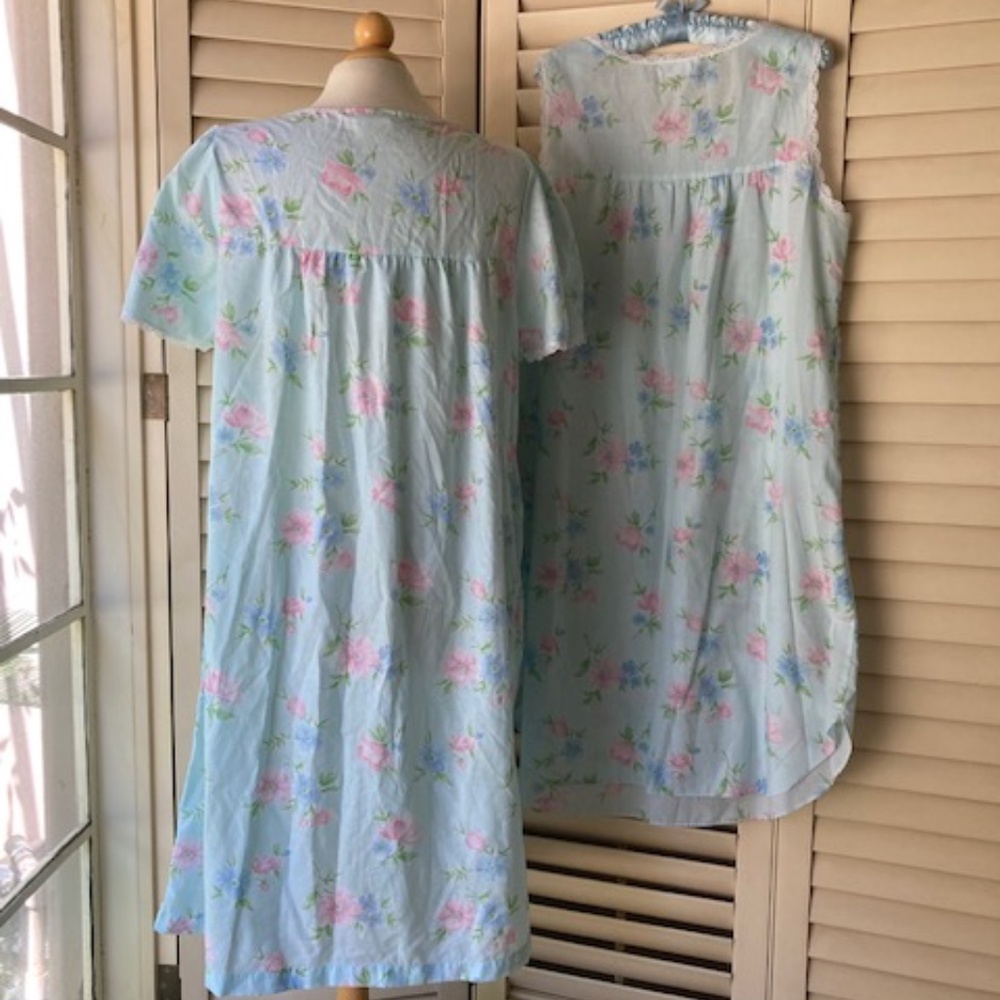 Character Robe & Gown Set - Picture 4 of 12